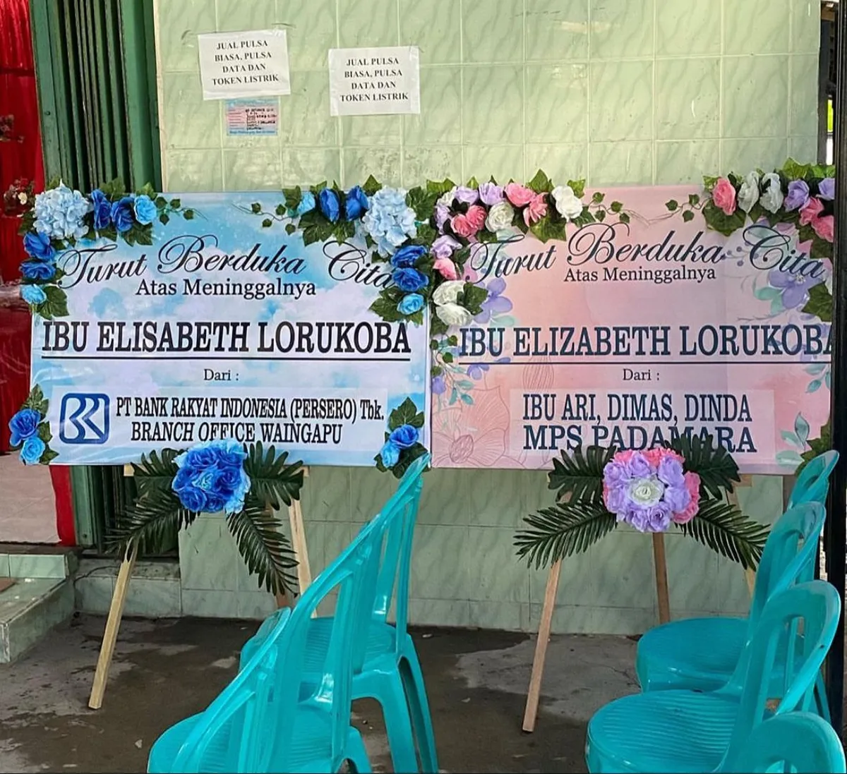 Papan krans 120x80 dengan bunga kaki